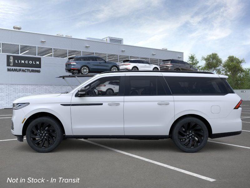 new 2025 Lincoln Navigator car, priced at $113,775