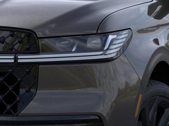 new 2025 Lincoln Navigator car, priced at $116,332