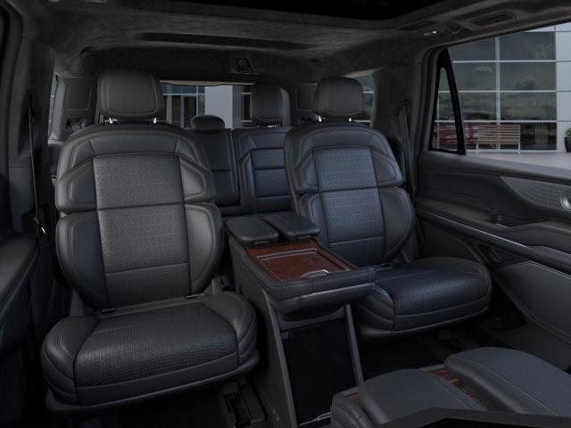 new 2025 Lincoln Navigator car, priced at $116,332