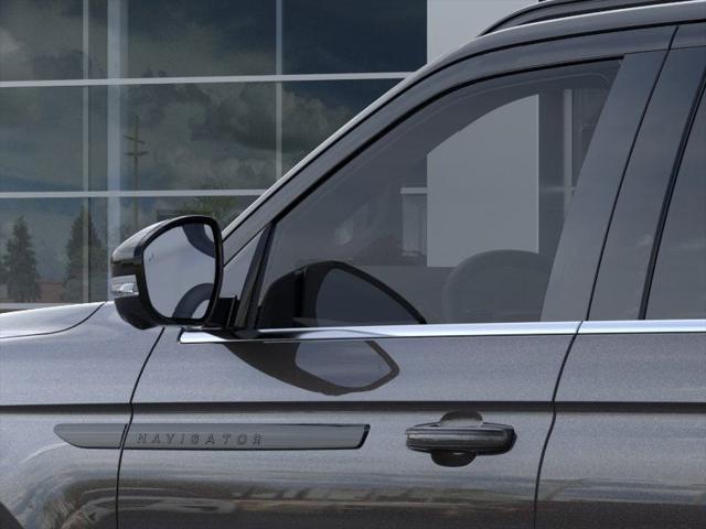 new 2025 Lincoln Navigator car, priced at $116,332