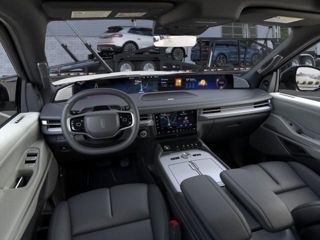 new 2025 Lincoln Navigator car, priced at $99,538