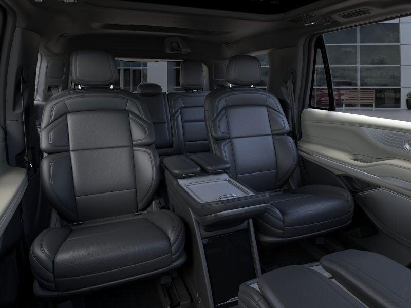 new 2025 Lincoln Navigator car, priced at $109,305
