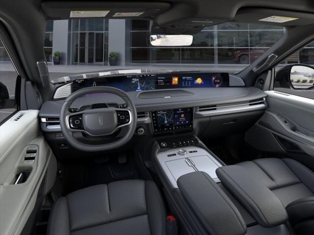new 2025 Lincoln Navigator car, priced at $99,092