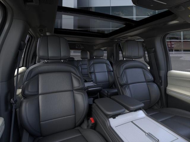new 2025 Lincoln Navigator car, priced at $99,092