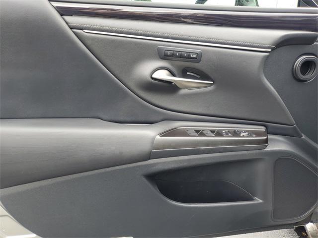 used 2019 Lexus ES 350 car, priced at $25,988