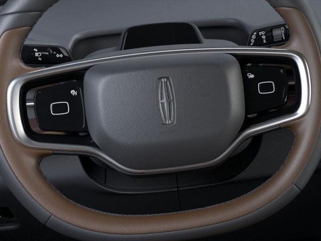 new 2025 Lincoln Navigator car, priced at $96,391