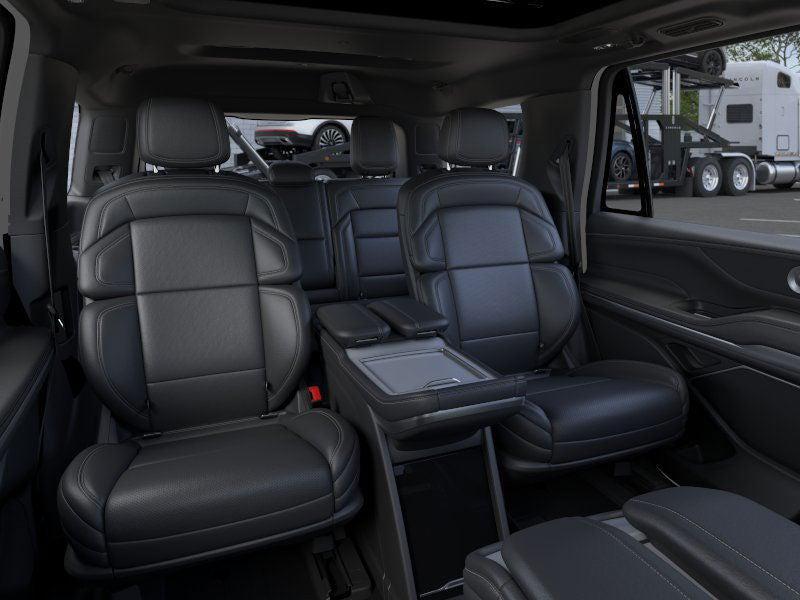 new 2025 Lincoln Navigator car, priced at $111,065