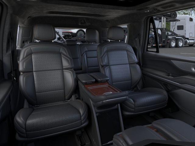 new 2025 Lincoln Navigator car, priced at $120,295
