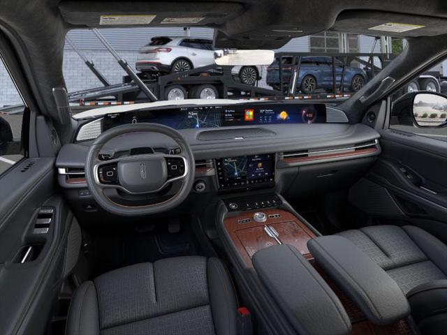 new 2025 Lincoln Navigator car, priced at $120,295