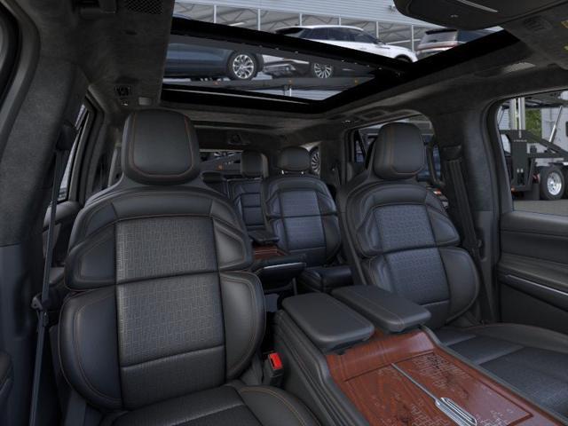 new 2025 Lincoln Navigator car, priced at $120,295