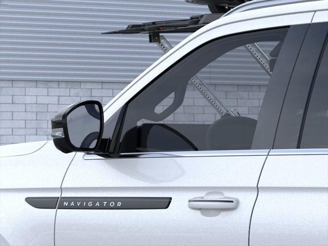 new 2025 Lincoln Navigator car, priced at $120,295