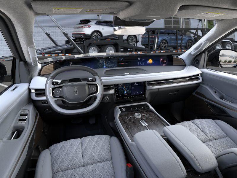 new 2025 Lincoln Navigator car, priced at $123,415