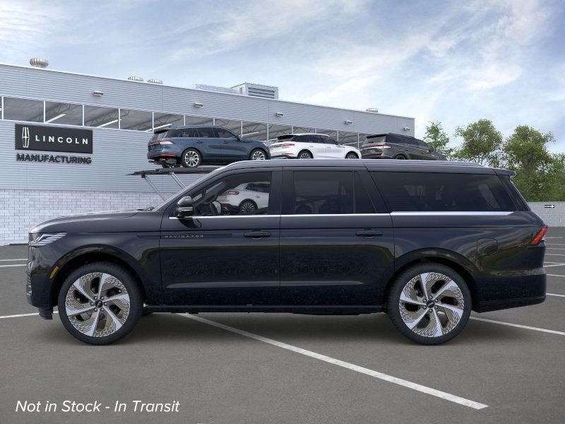 new 2025 Lincoln Navigator car, priced at $123,415