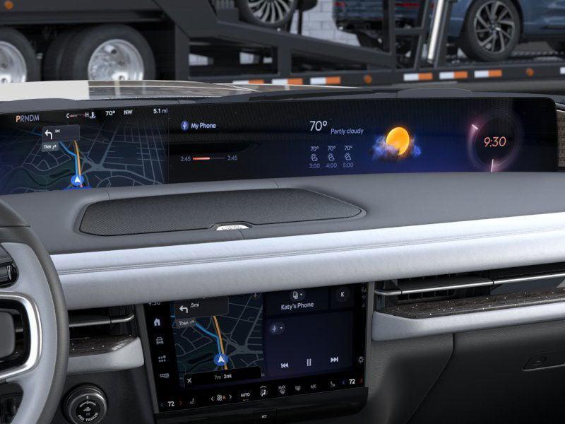 new 2025 Lincoln Navigator car, priced at $123,415