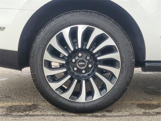 used 2022 Lincoln Navigator car, priced at $67,988