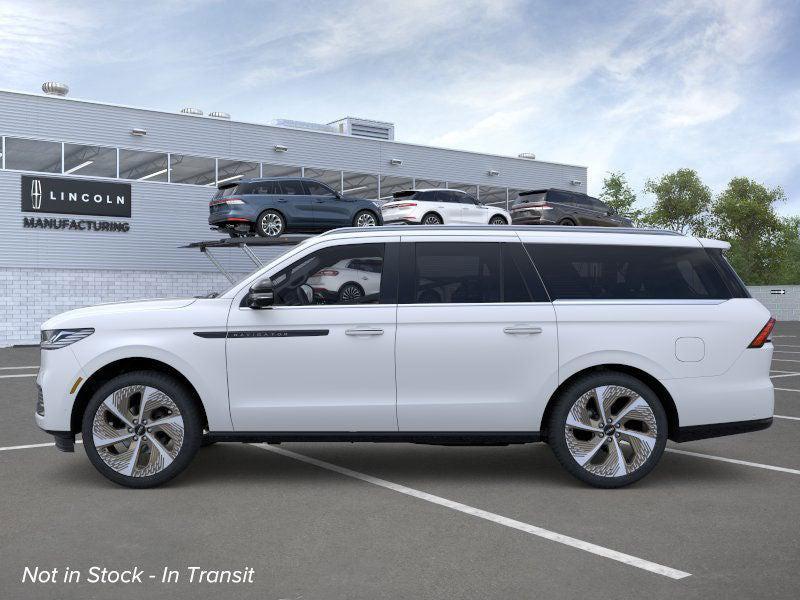 new 2025 Lincoln Navigator car, priced at $124,165
