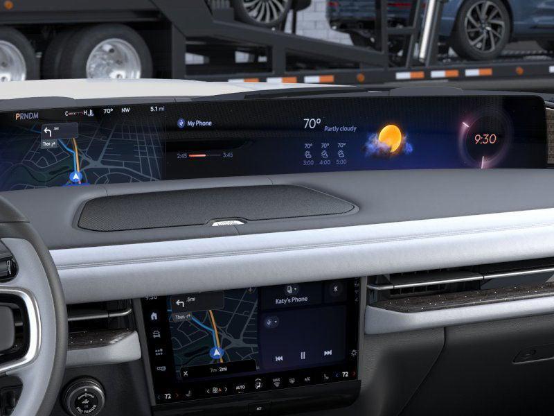 new 2025 Lincoln Navigator car, priced at $124,165