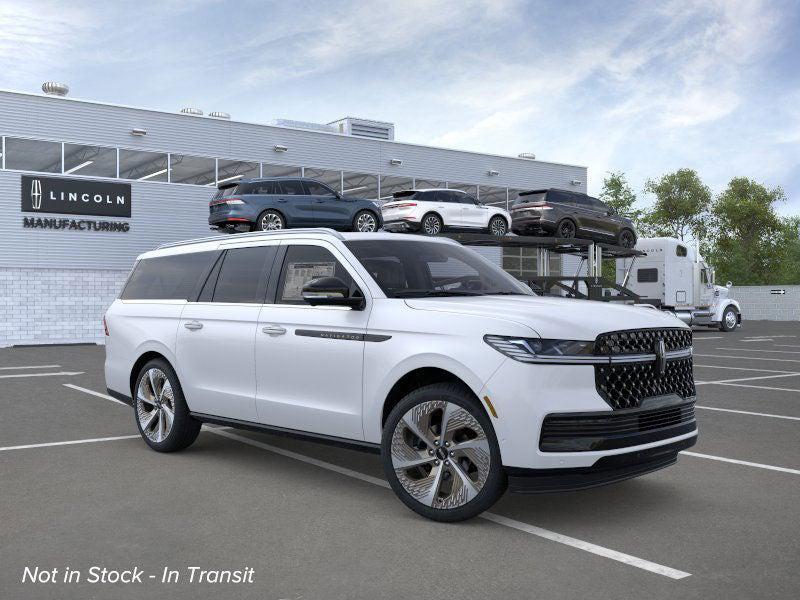 new 2025 Lincoln Navigator car, priced at $124,165