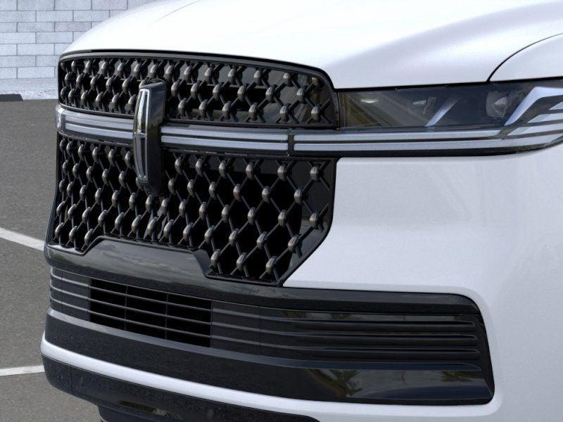 new 2025 Lincoln Navigator car, priced at $124,165