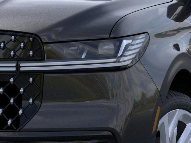 new 2025 Lincoln Navigator car, priced at $110,019