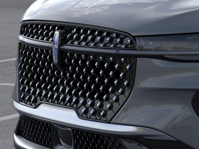 new 2025 Lincoln Nautilus car, priced at $61,665