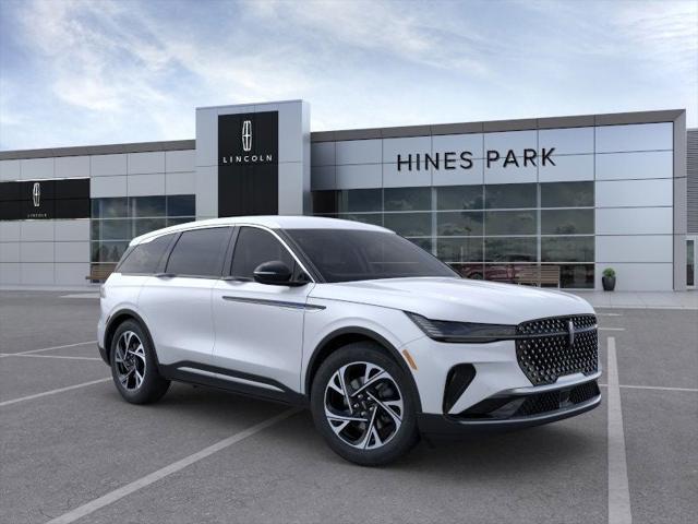 new 2025 Lincoln Nautilus car, priced at $53,106