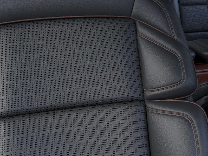 new 2025 Lincoln Navigator car, priced at $123,785