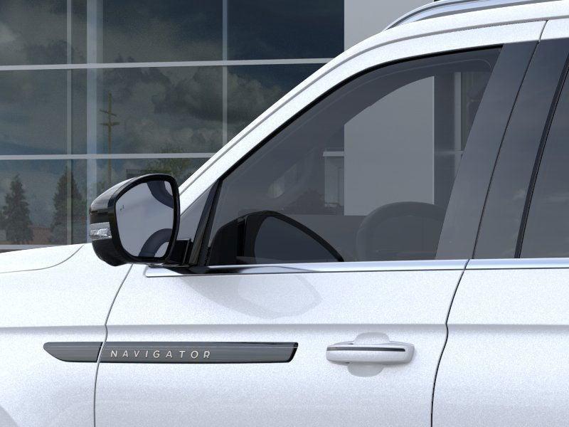 new 2025 Lincoln Navigator car, priced at $127,080