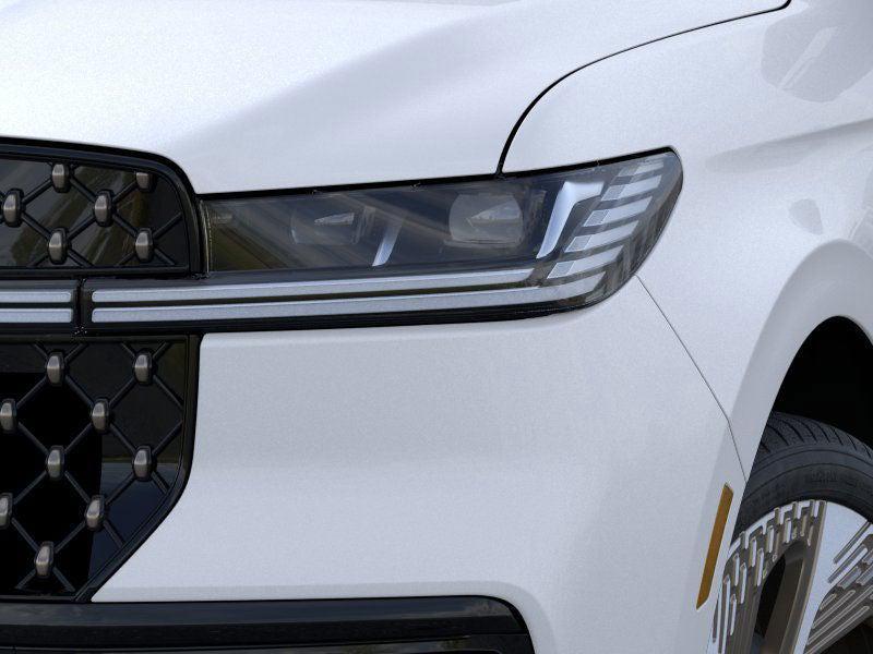 new 2025 Lincoln Navigator car, priced at $127,080