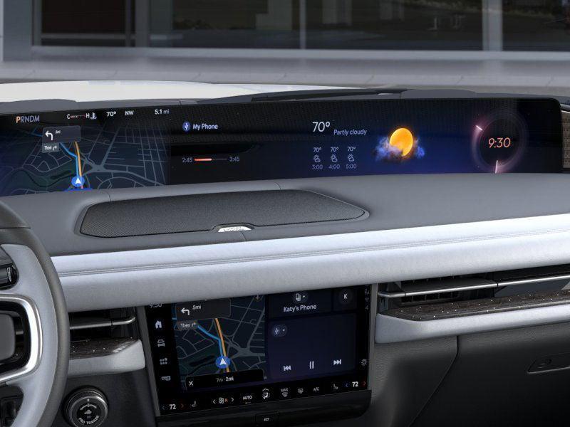 new 2025 Lincoln Navigator car, priced at $127,080