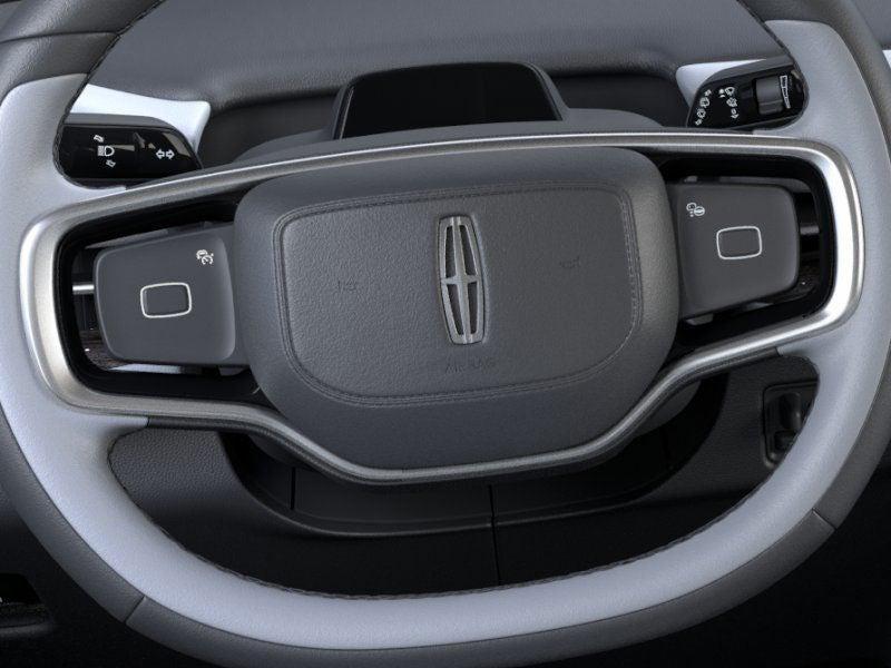 new 2025 Lincoln Navigator car, priced at $123,815
