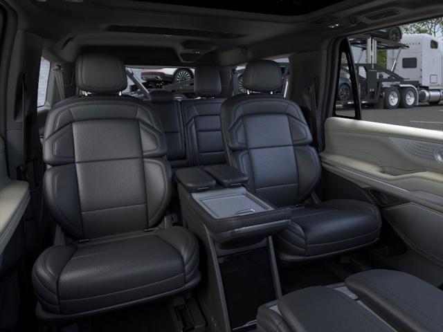 new 2025 Lincoln Navigator car, priced at $112,905