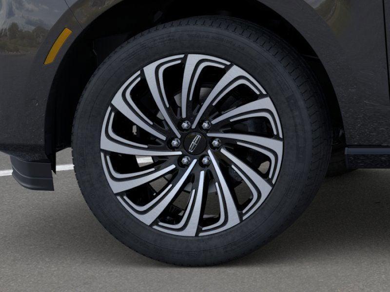 new 2025 Lincoln Navigator car, priced at $122,035