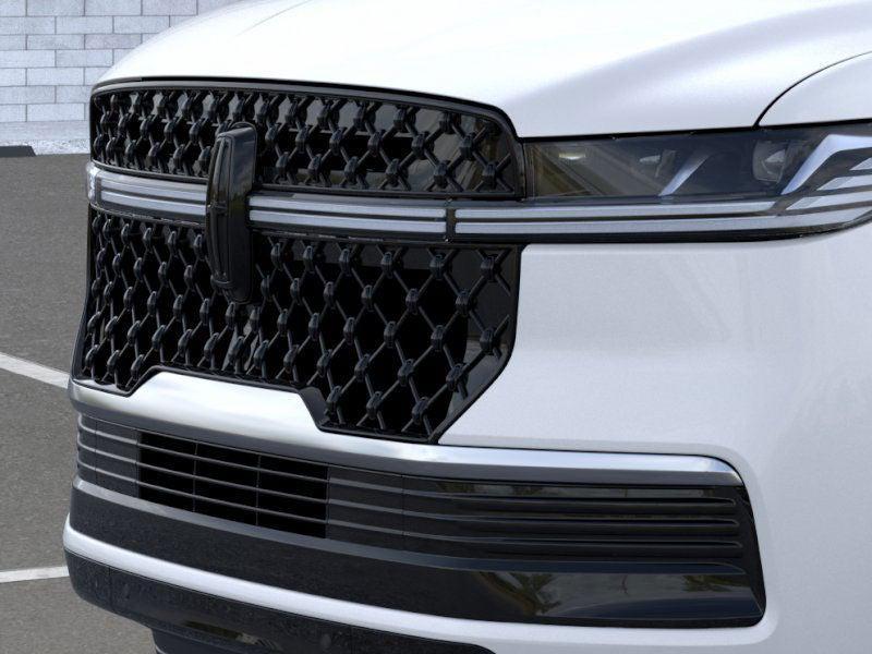 new 2025 Lincoln Navigator car, priced at $110,785