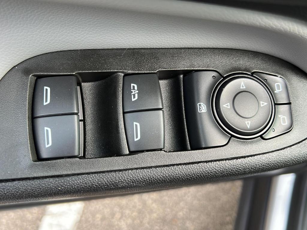 used 2023 Chevrolet Equinox car, priced at $21,998