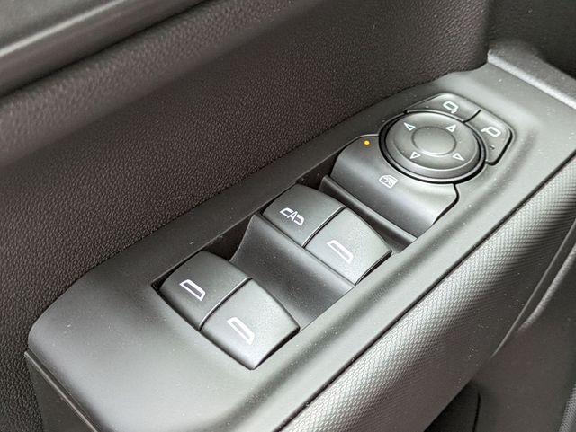 new 2025 Chevrolet Silverado 1500 car, priced at $40,923