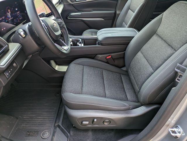 new 2025 Chevrolet Traverse car, priced at $41,809