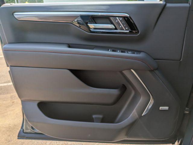 new 2025 Chevrolet Suburban car, priced at $81,921