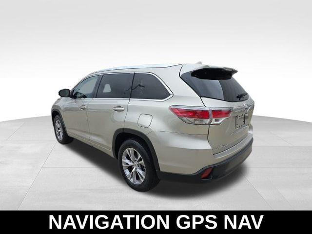 used 2015 Toyota Highlander car, priced at $20,214