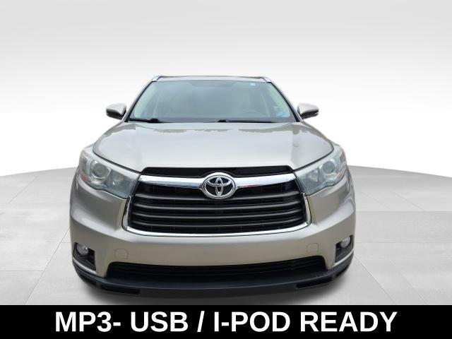 used 2015 Toyota Highlander car, priced at $20,214