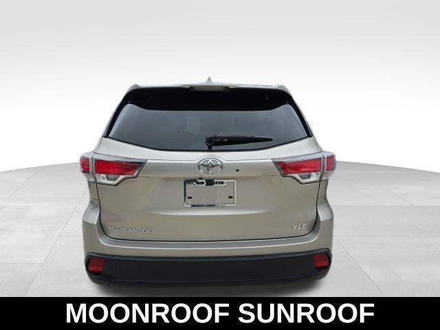 used 2015 Toyota Highlander car, priced at $20,214