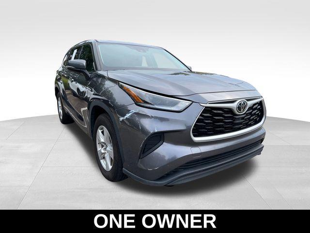 used 2021 Toyota Highlander car, priced at $17,518