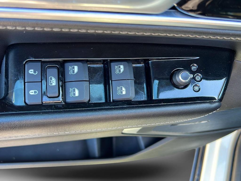 used 2022 Jeep Wagoneer car, priced at $33,900