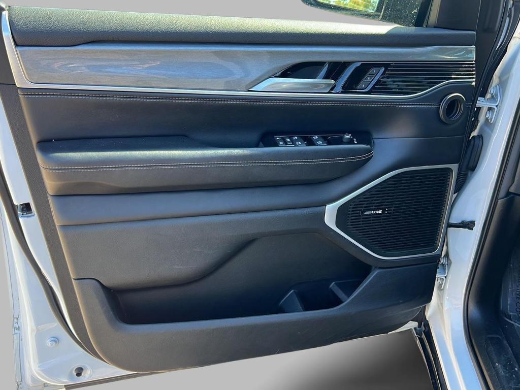 used 2022 Jeep Wagoneer car, priced at $33,900