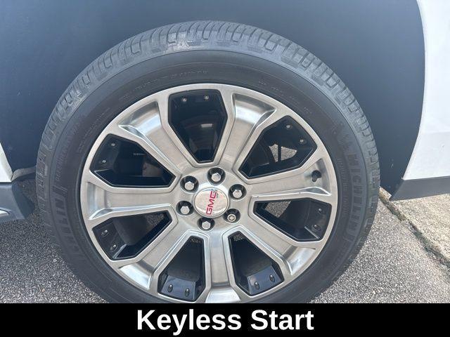 used 2018 GMC Yukon XL car, priced at $30,585