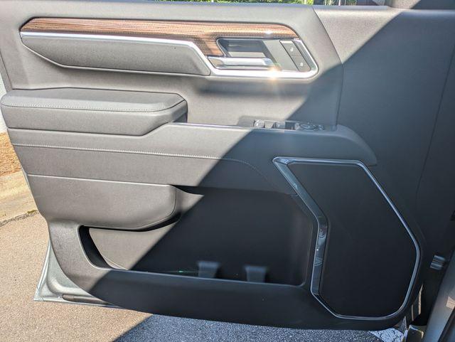 new 2025 Chevrolet Silverado 2500 car, priced at $72,176