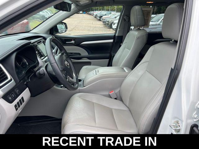 used 2019 Toyota Highlander car, priced at $25,515