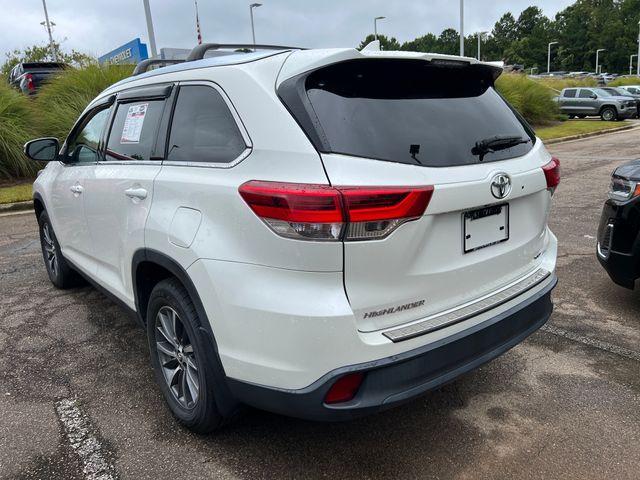 used 2019 Toyota Highlander car, priced at $24,399