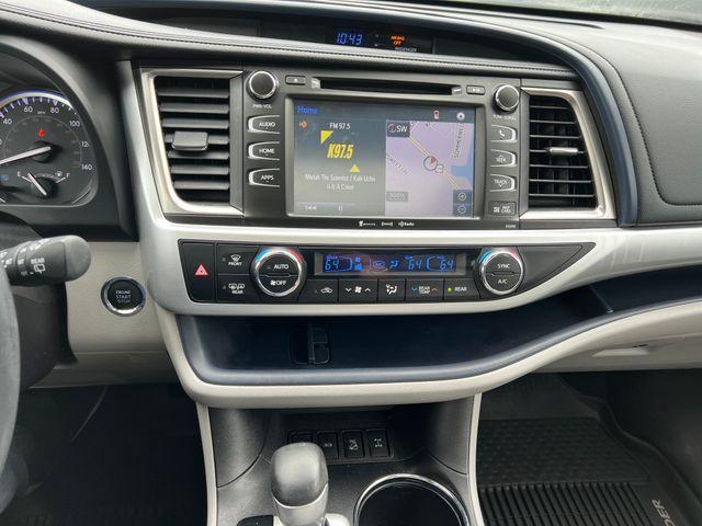 used 2019 Toyota Highlander car, priced at $24,399