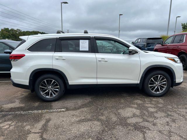 used 2019 Toyota Highlander car, priced at $24,399